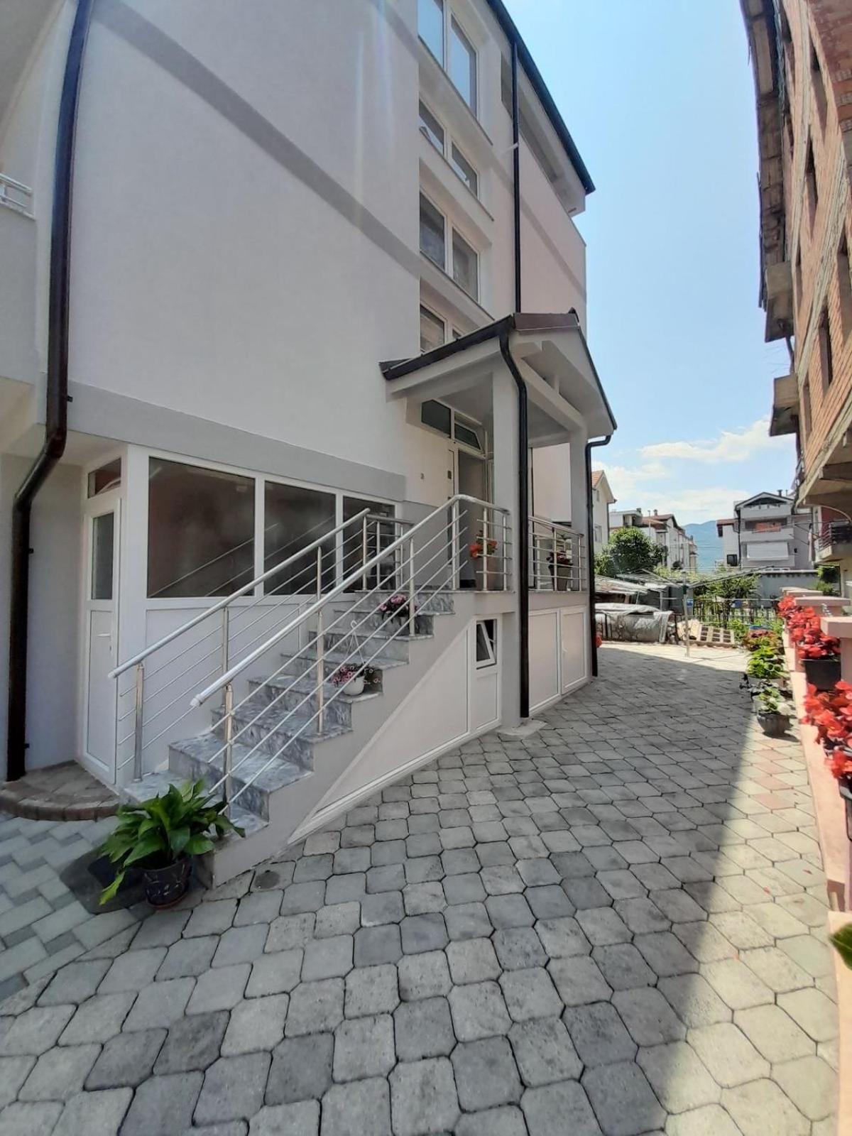 Vila Bolonja Струга Экстерьер фото