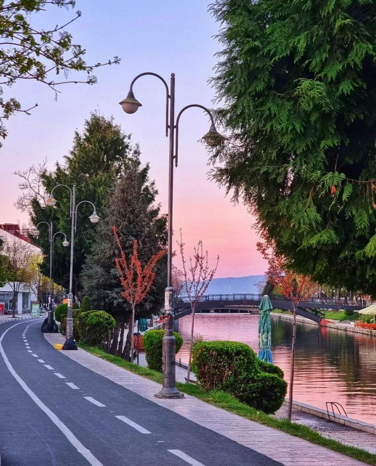 Vila Bolonja Струга Экстерьер фото